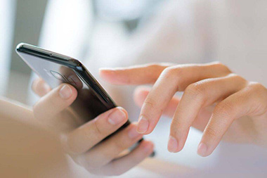 Immobilie verkaufen - persönlicher Kontakt oder Bewertungstool